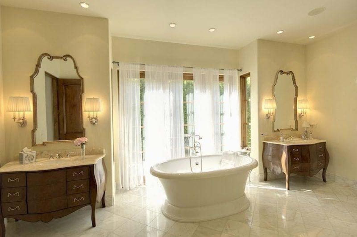 Bathroom size requirements